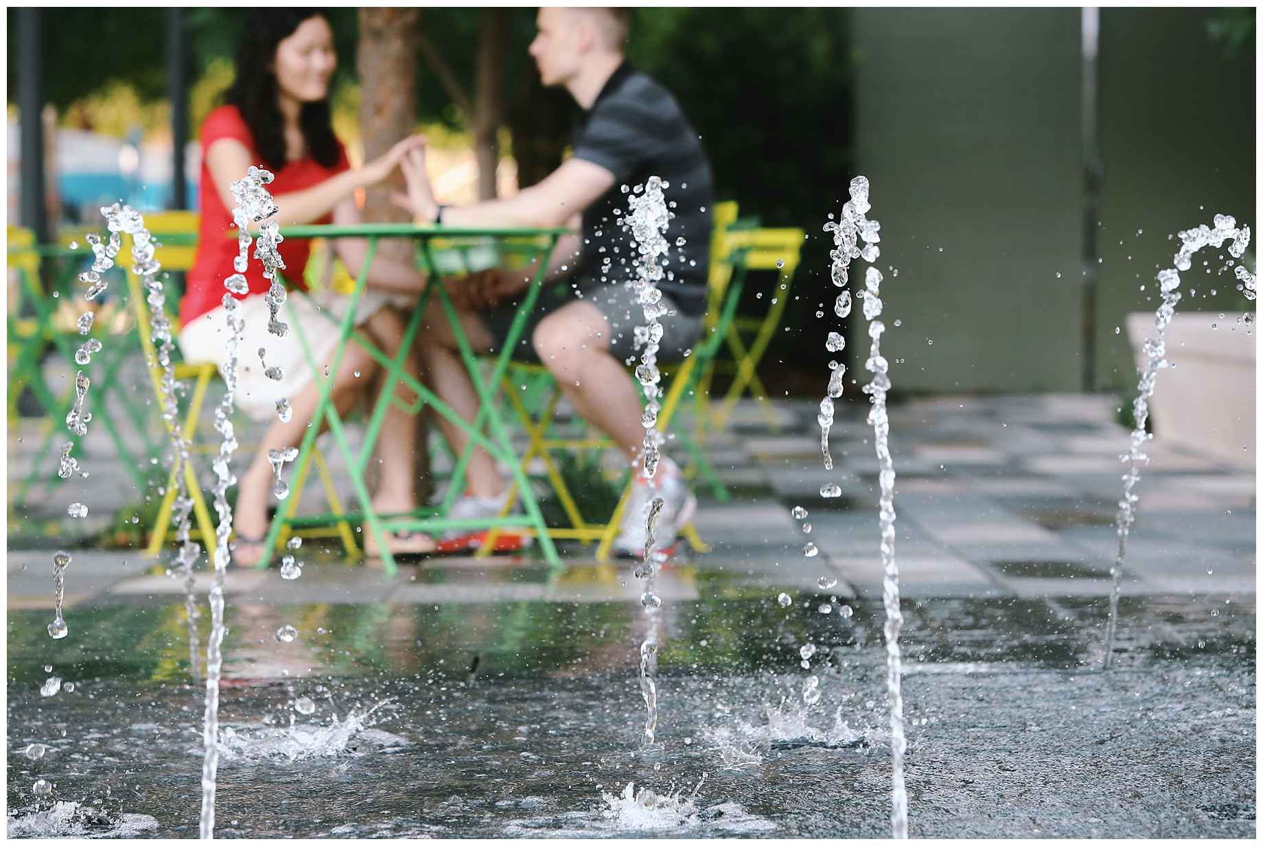klyde-warren-park-engagement-photos-04