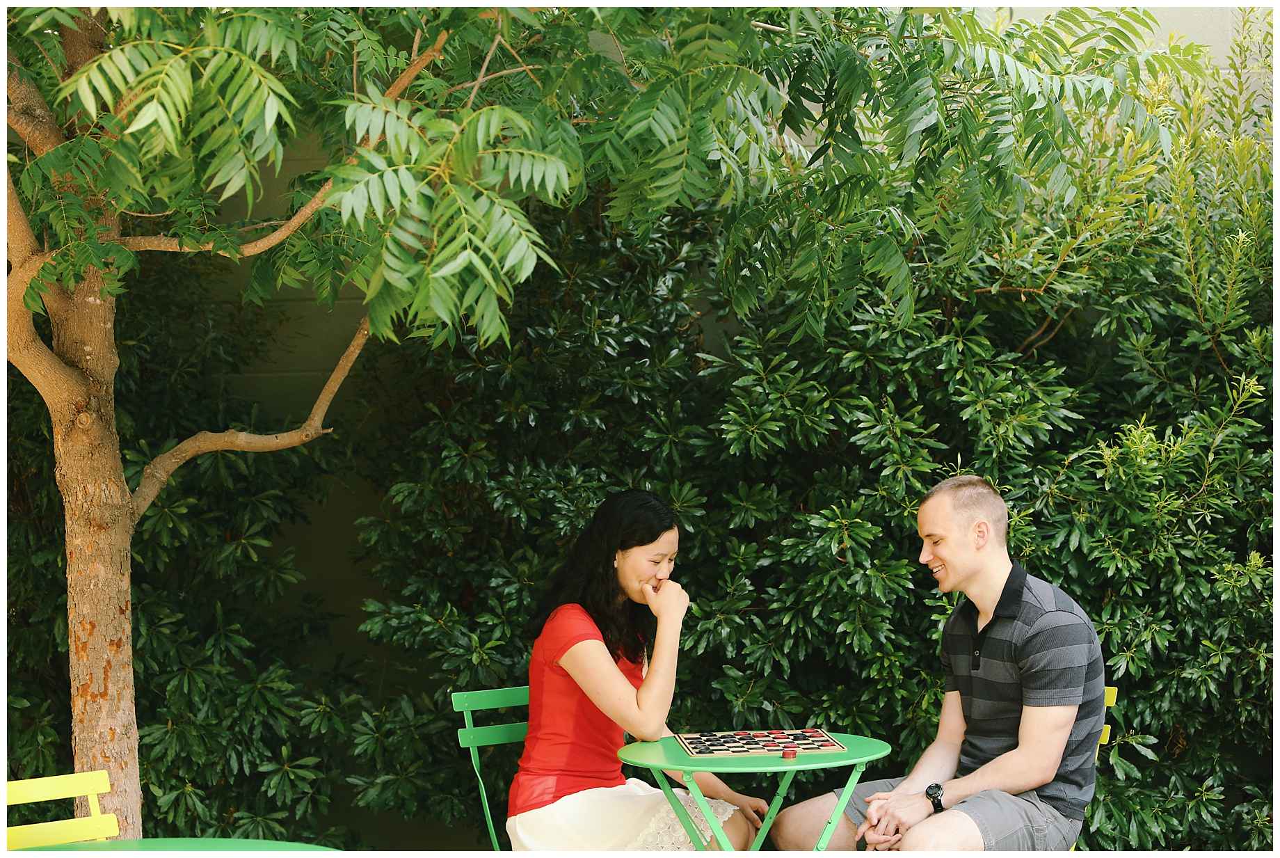 klyde-warren-park-engagement-photos-07