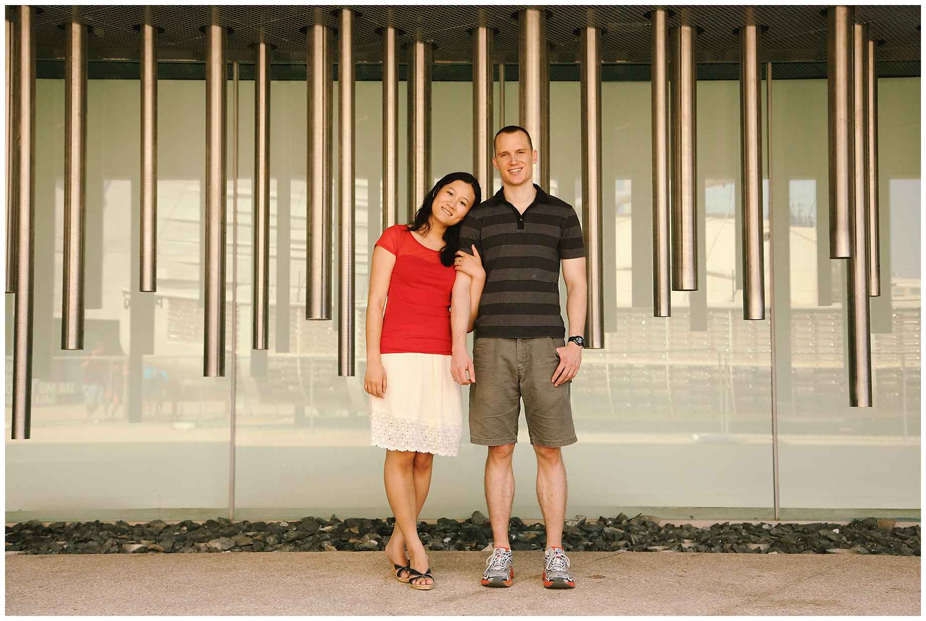 klyde-warren-park-engagement-photos-15