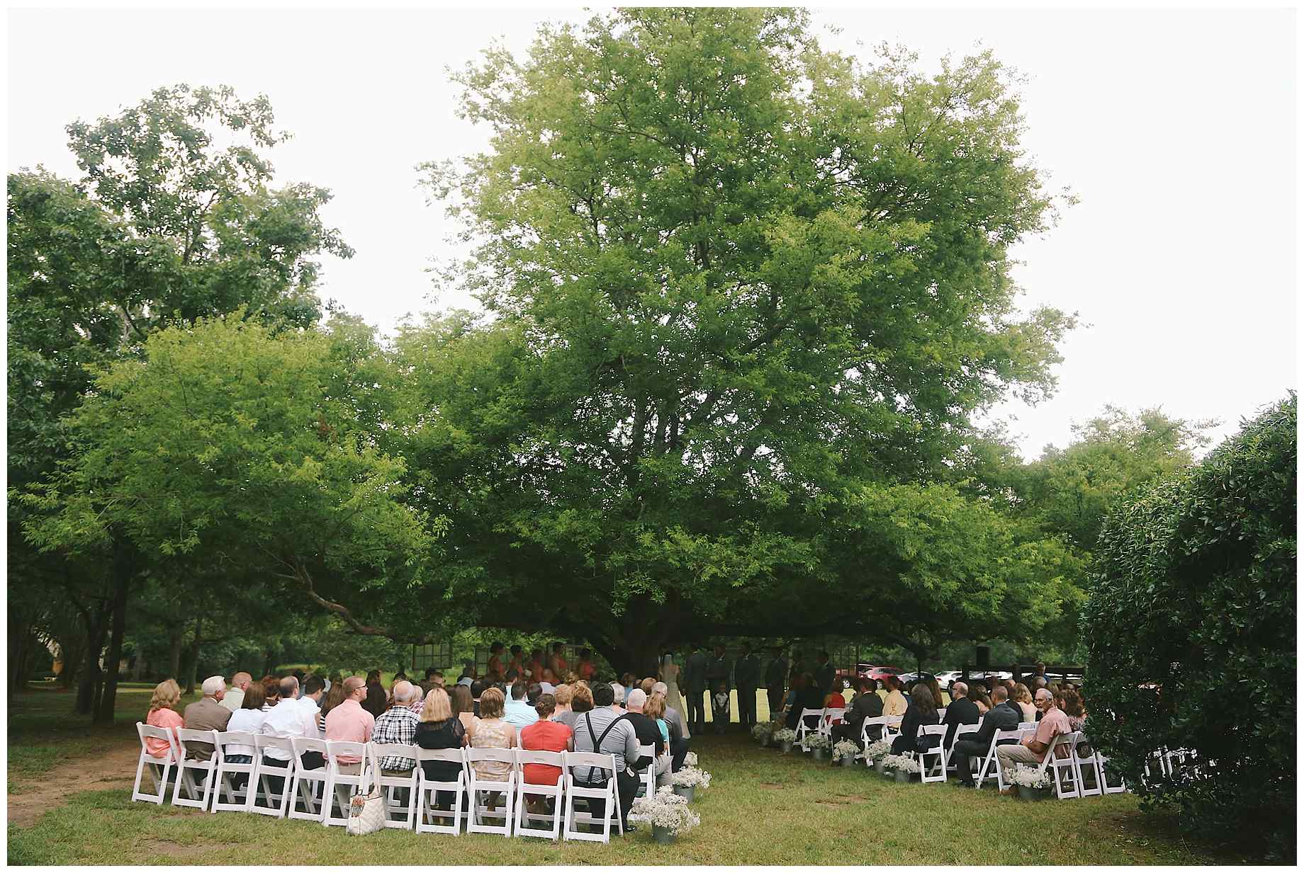 teaberry-farm-wedding-photos-12