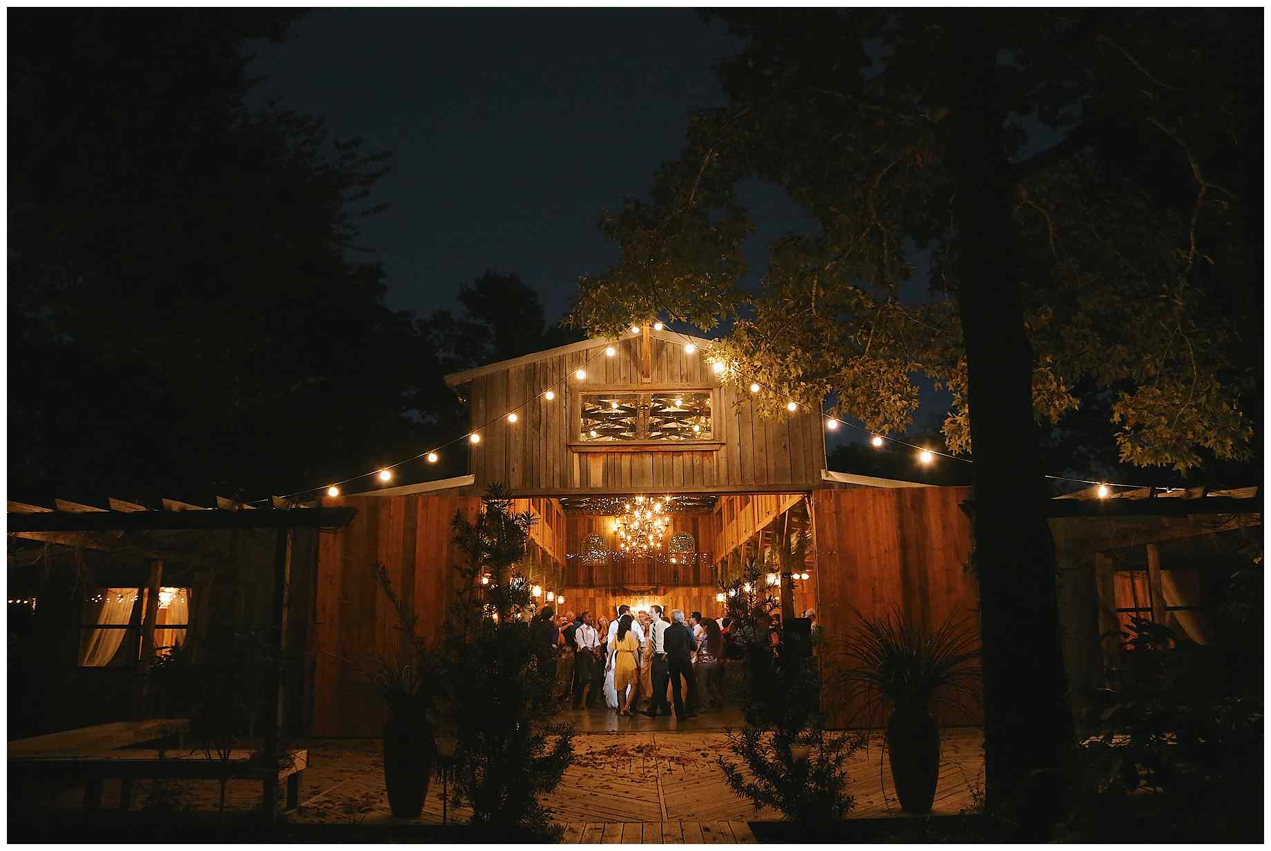 stone-oak-ranch-wedding-photos-35