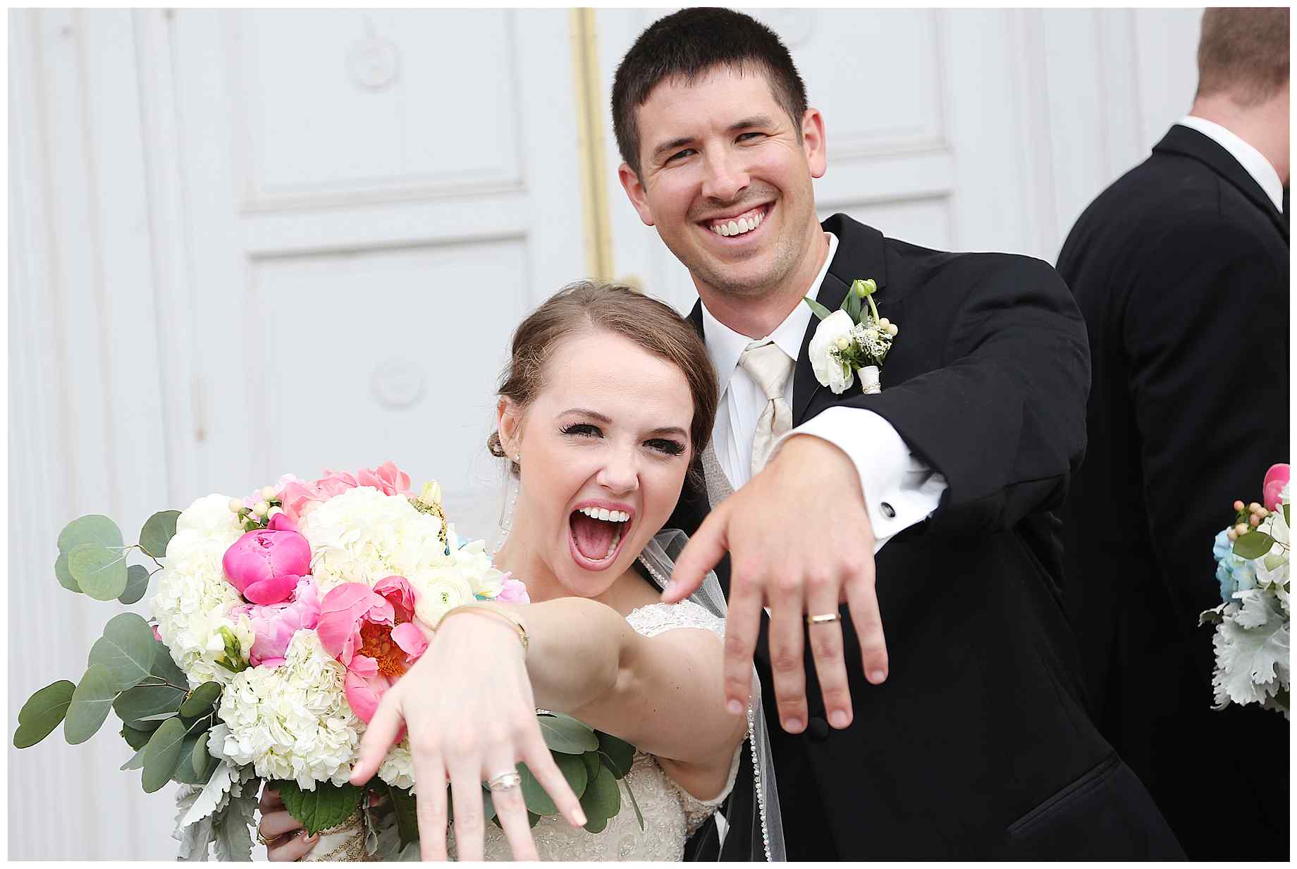 landing-event-center-joshua-farms-wedding-photos-017