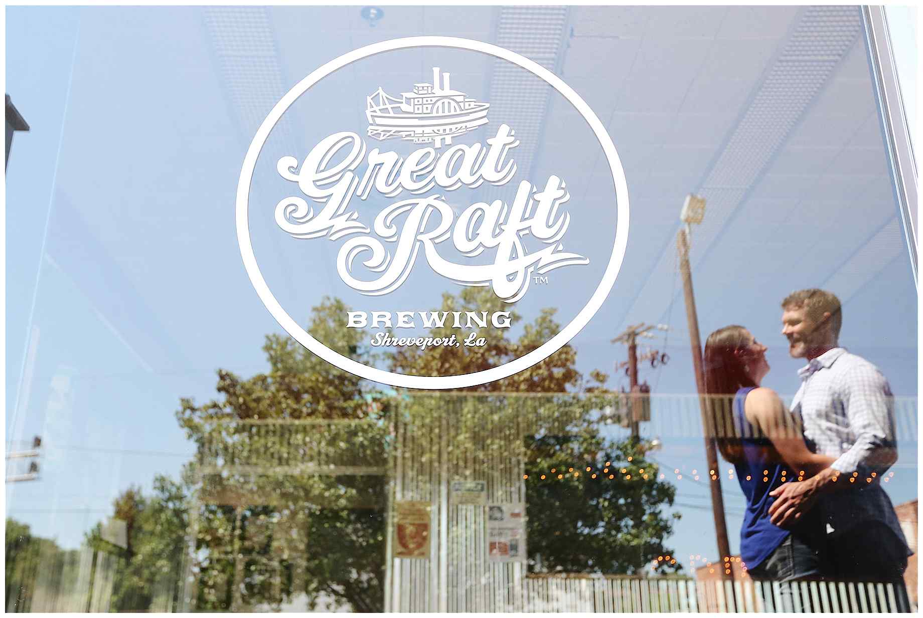 great-raft-brewing-shreveport-engagement-photos-003